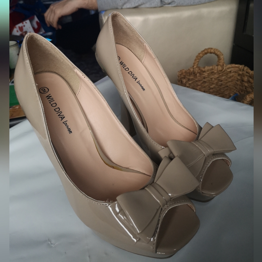 Size 9 5" heels